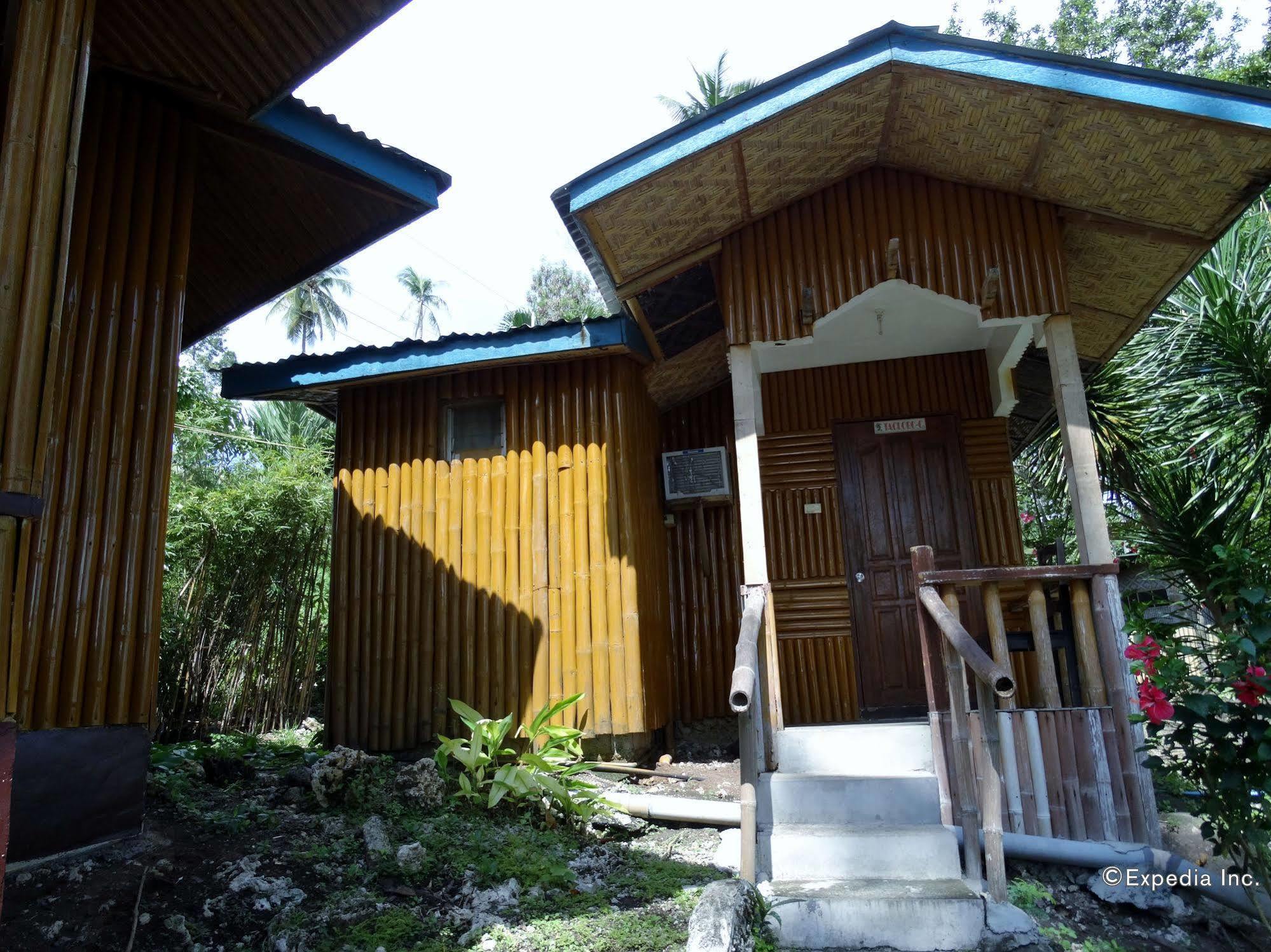 Punta Del Sol Araceli Beach Resort Samal Esterno foto